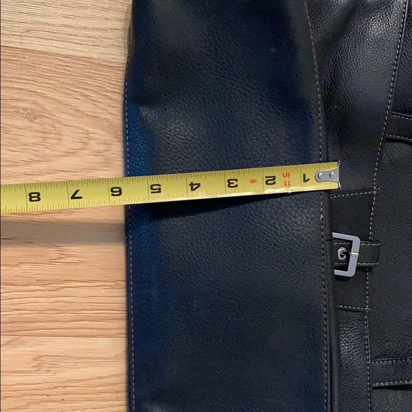 Aurielle Black leather bag with credit card area - Picture 6 of 8